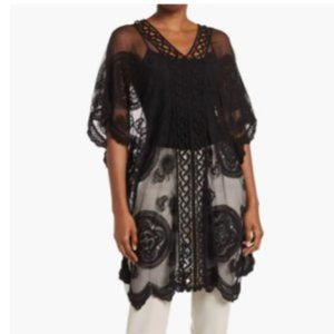 $69 *NWT*VINCE CAMUTO Embroidered Topper